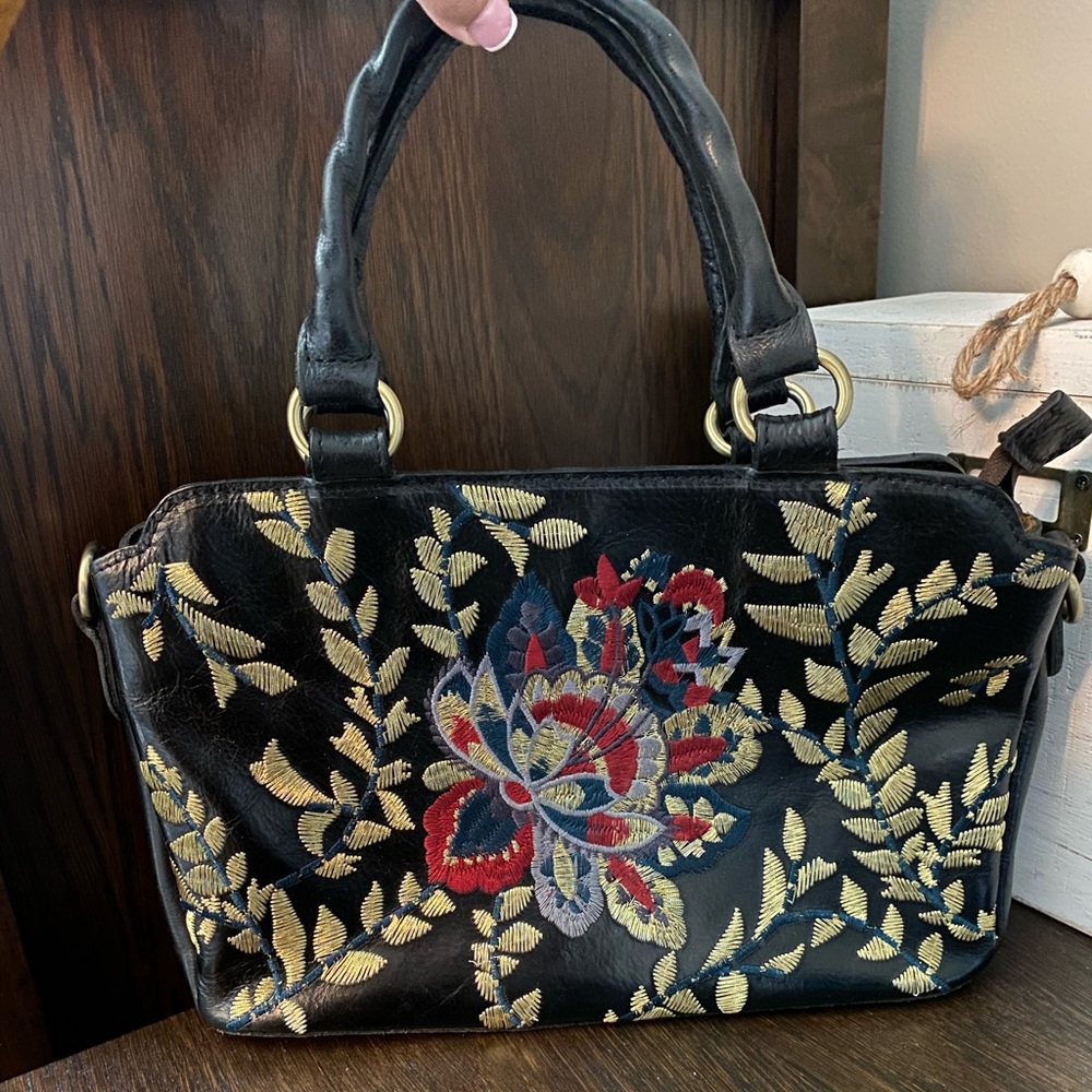 UEC Patricia Nash Crossbody